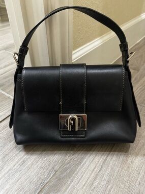 Furla Leather shoulder Bag